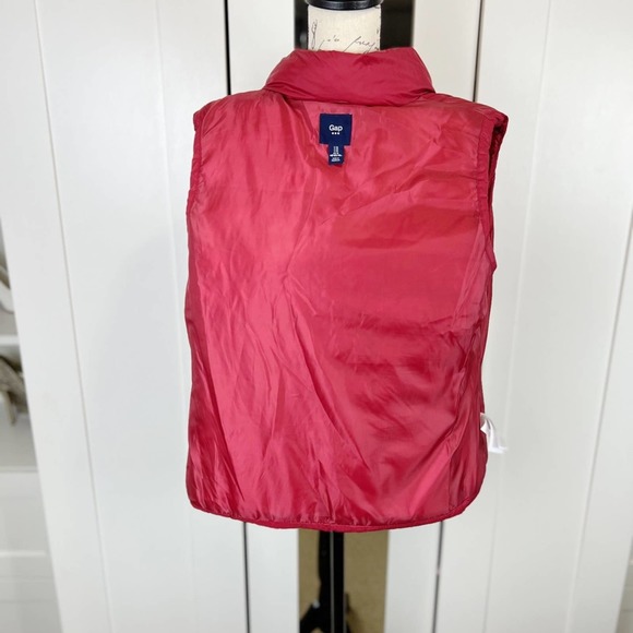 GAP Red Quilted Vest - Picture 7 of 10